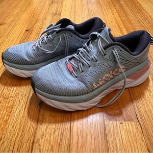 Hoka One One Bondi 7 women's running shoes in a blue fog color. Size 5